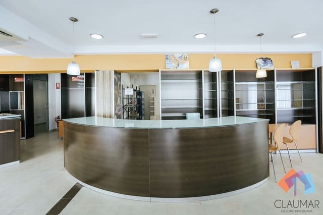 Commercieel te koop in Gandia - € 165.000 (Ref: 9626182)