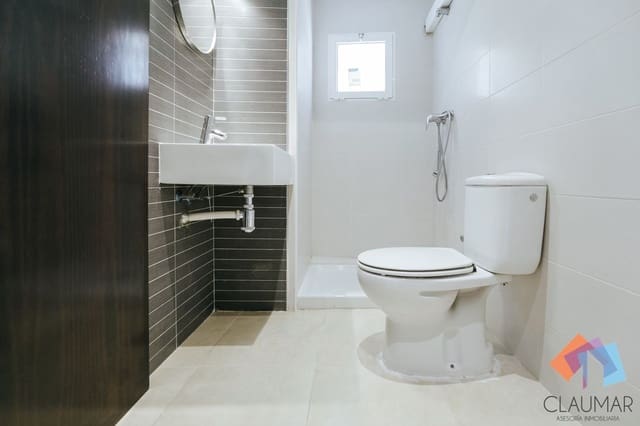 Commercieel te koop in Gandia - € 165.000 (Ref: 9626182)