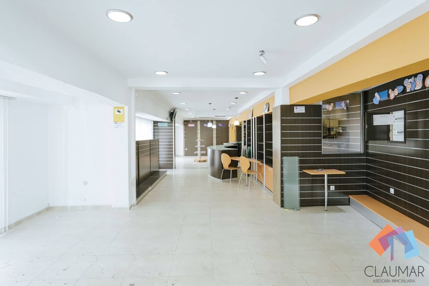 Commercieel te koop in Gandia - € 165.000 (Ref: 9626182)