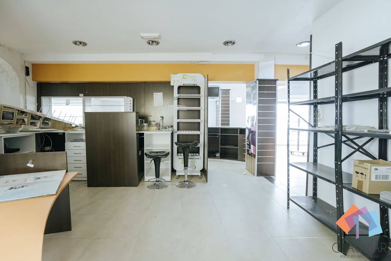 Commercieel te koop in Gandia - € 165.000 (Ref: 9626182)