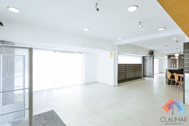 Commercieel te koop in Gandia - € 165.000 (Ref: 9626182)