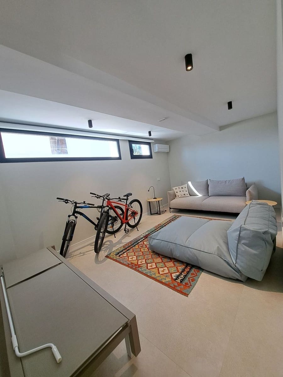 5 camera da letto Villa in vendita in Oliva - 950.000 € (Rif: 9626422)