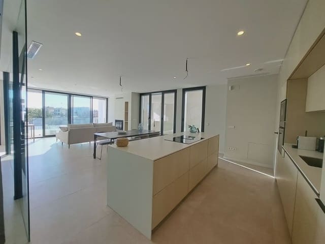 5 soveværelse Villa til salg i Oliva Playa, Oliva - € 950.000 (Ref: 9626422)