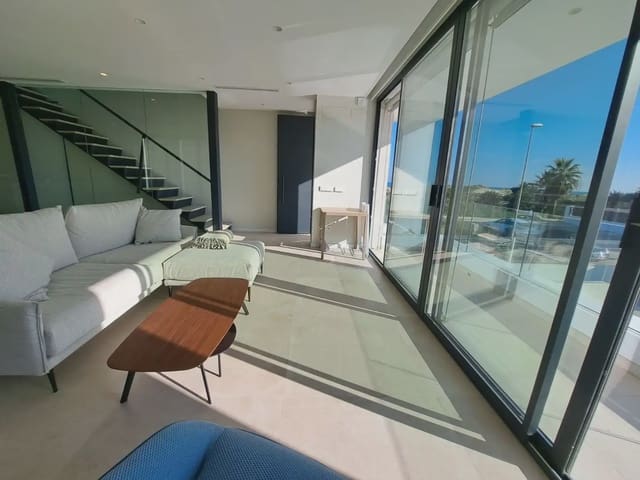 5 soveværelse Villa til salg i Oliva Playa, Oliva - € 950.000 (Ref: 9626422)