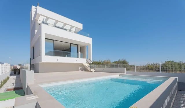5 soveværelse Villa til salg i Oliva Playa, Oliva - € 950.000 (Ref: 9626422)