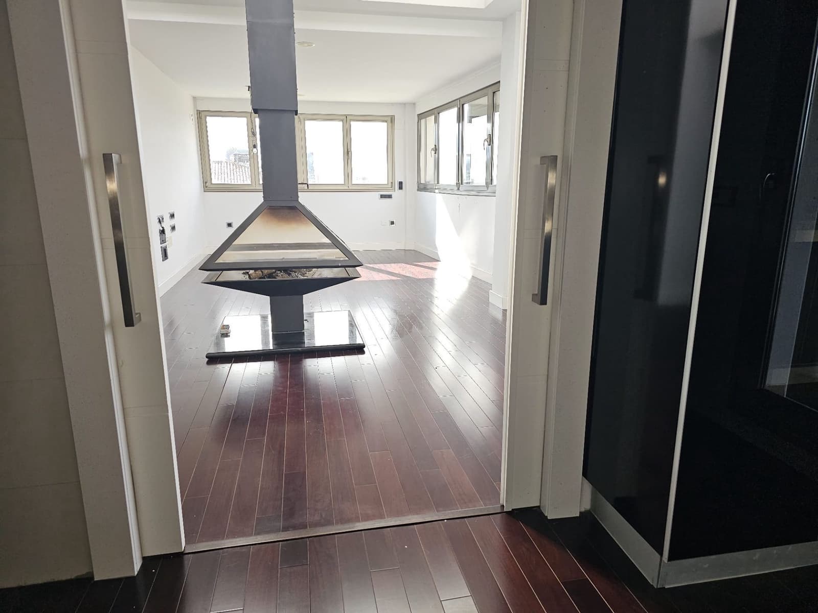 3 bedroom Apartment for sale in La Pobla del Duc with pool - € 249,900 (Ref: 9628038)