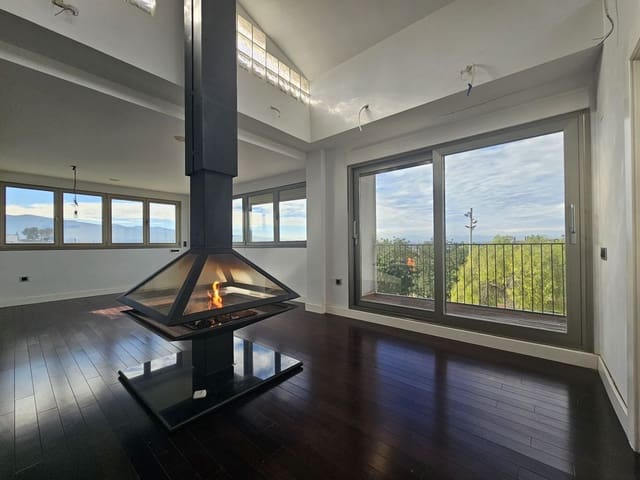 3 bedroom Apartment for sale in La Pobla del Duc with pool - € 249,900 (Ref: 9628038)