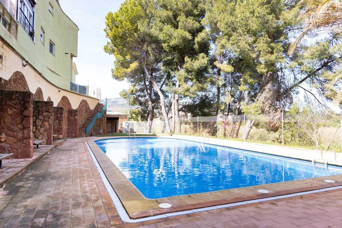 Adosado de 3 habitaciones en Almoines en venta con piscina garaje - 269.000 € (Ref: 9679317)