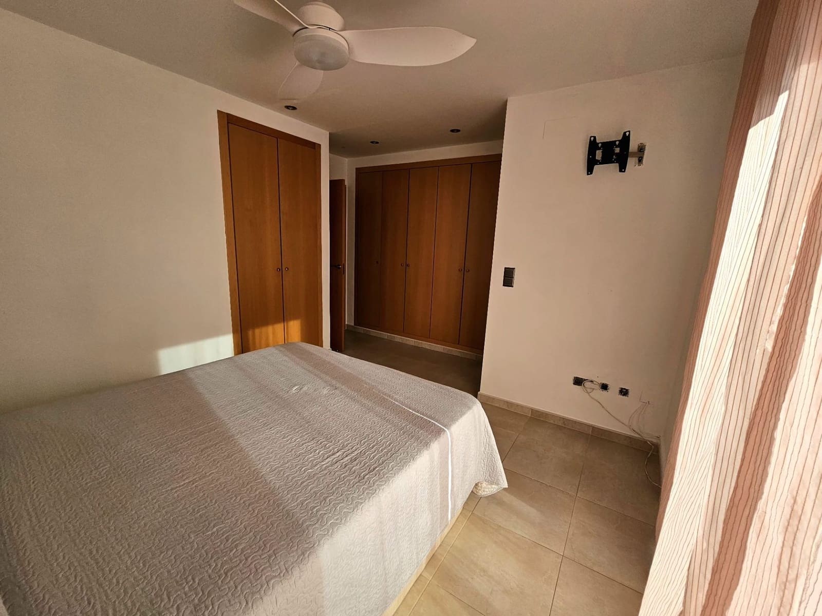 Adosado de 3 habitaciones en Almoines en venta con piscina garaje - 269.000 € (Ref: 9679317)