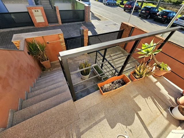 3 quarto Moradia em Banda para venda em Almoines com piscina garagem - 269 000 € (Ref: 9679317)