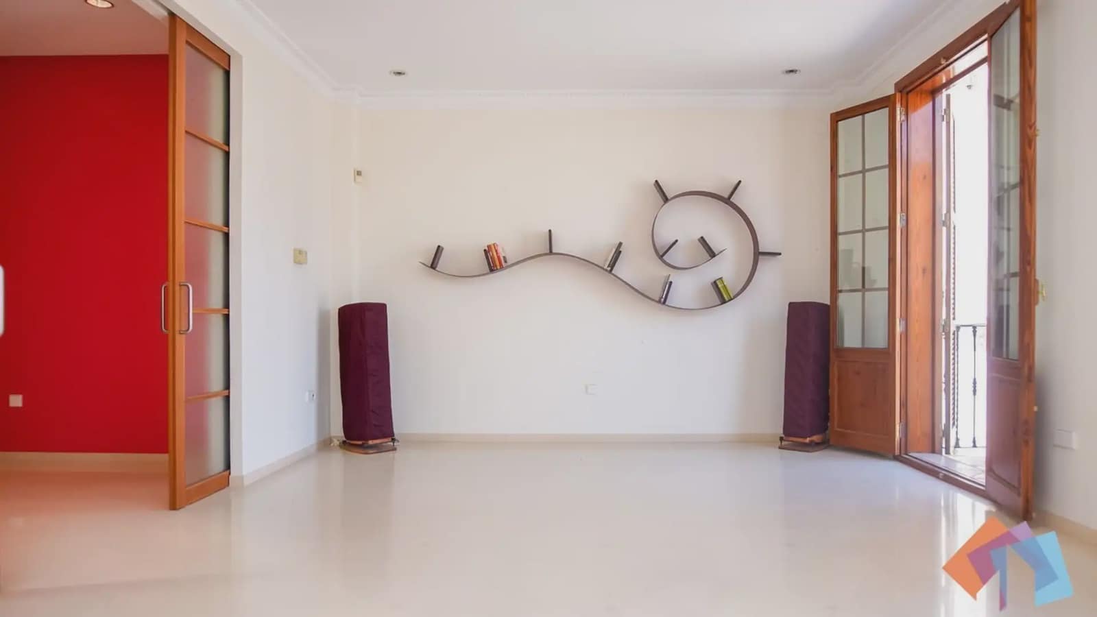 Local Comercial de 4 habitaciones en Gandia en venta - 975.000 € (Ref: 9744009)