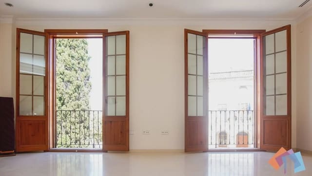 Local Comercial de 4 habitaciones en Gandia en venta - 975.000 € (Ref: 9744009)