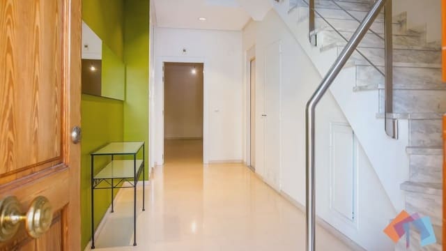 Local Comercial de 4 habitaciones en Gandia en venta - 975.000 € (Ref: 9744009)