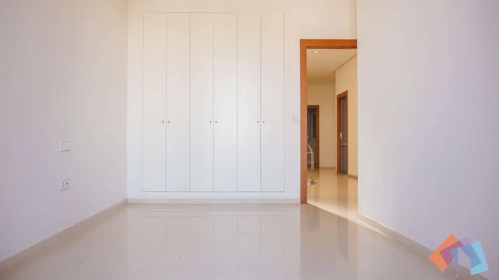 Local Comercial de 4 habitaciones en Gandia en venta - 975.000 € (Ref: 9744009)