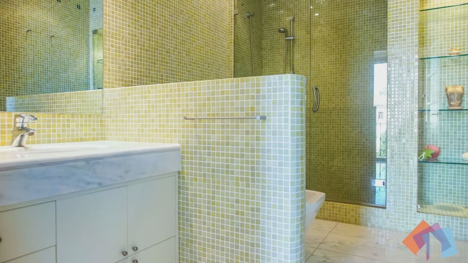 Local Comercial de 4 habitaciones en Gandia en venta - 975.000 € (Ref: 9744009)