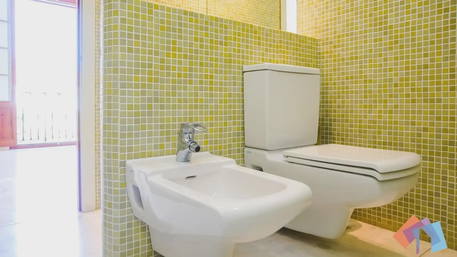 Local Comercial de 4 habitaciones en Gandia en venta - 975.000 € (Ref: 9744009)