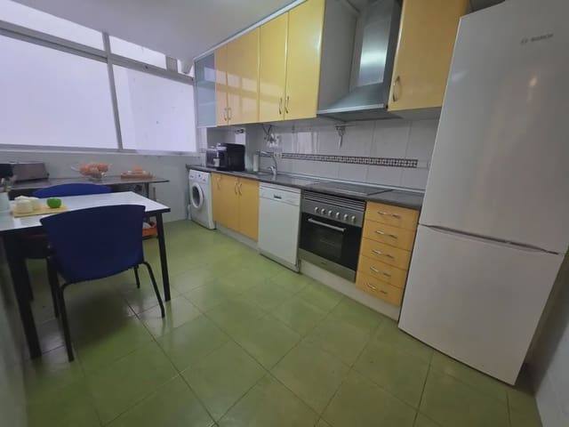 4 chambre Appartement à vendre à Gandia - 139 000 € (Ref: 9752630)