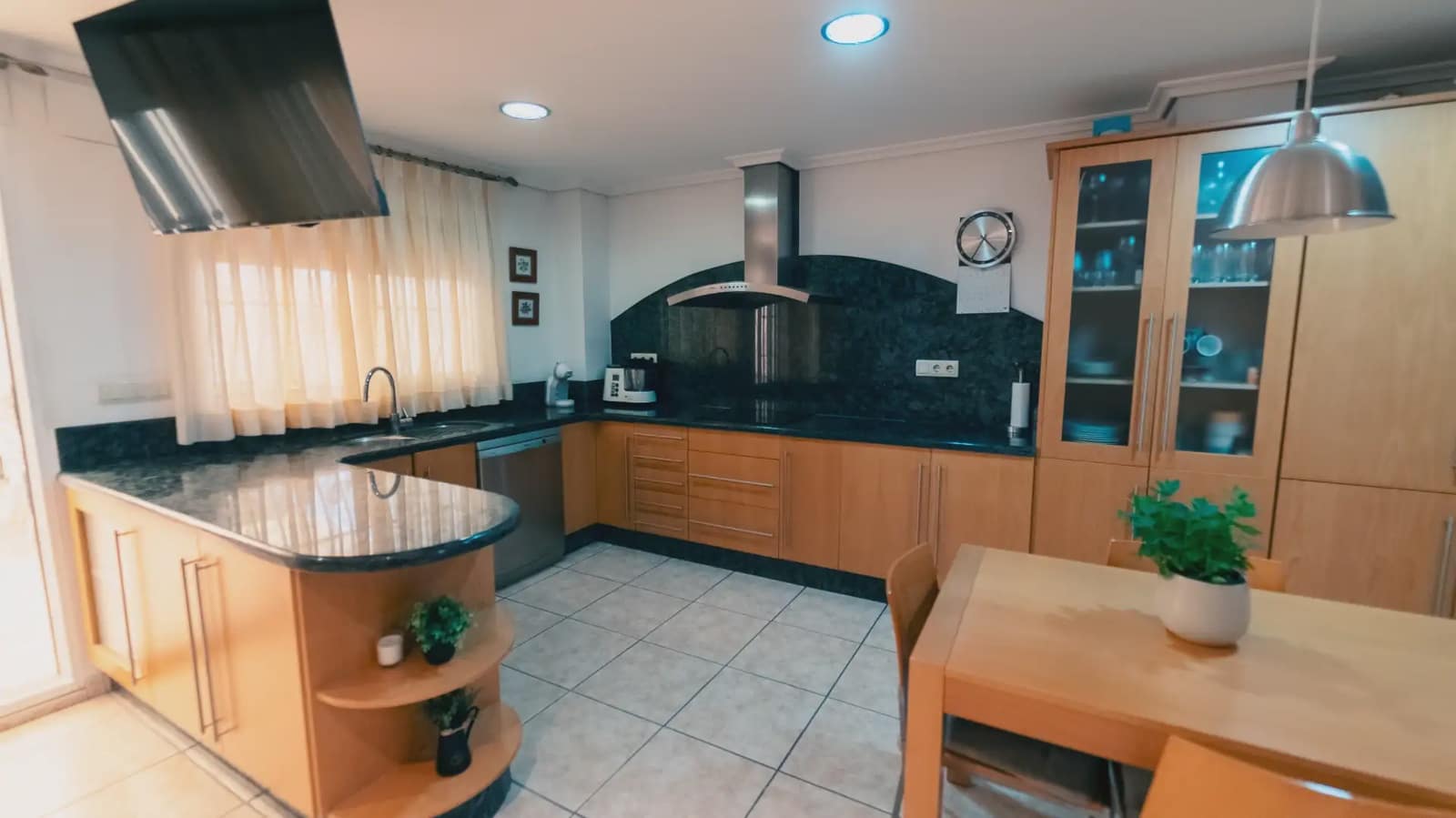 3 makuuhuone Omakotitalo myytävänä paikassa Gandia - 399 000 € (Ref: 9797634)