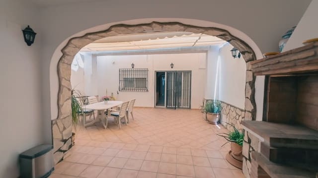 3 makuuhuone Omakotitalo myytävänä paikassa Gandia - 399 000 € (Ref: 9797634)