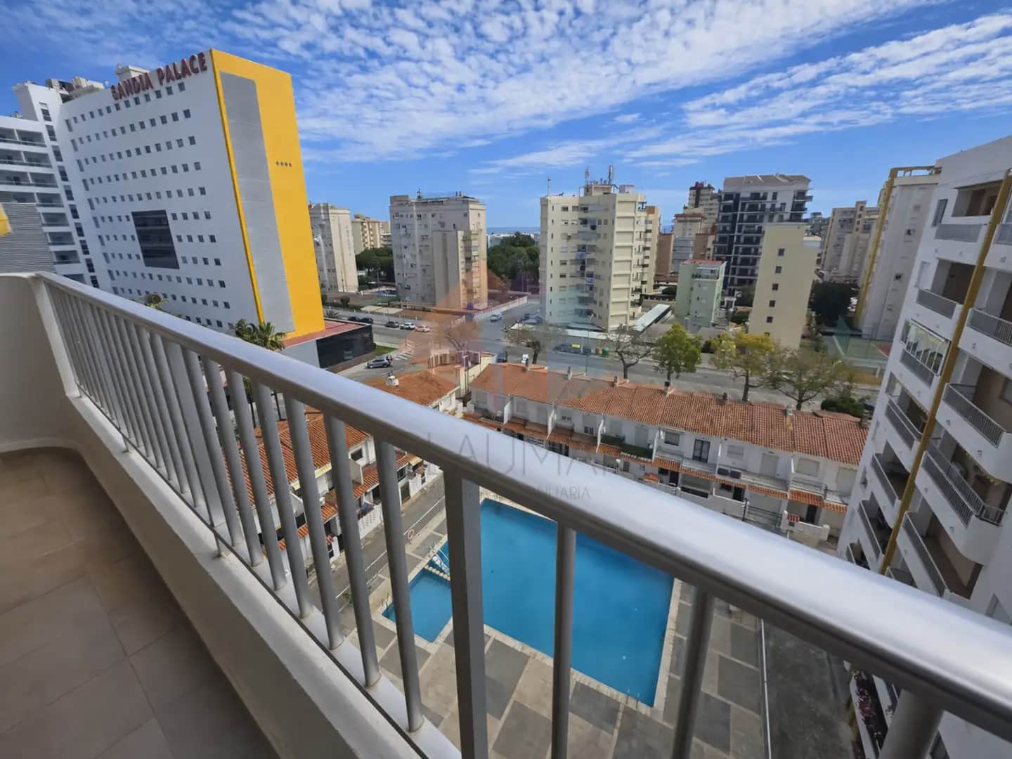 3 bedroom Beach Apartment for sale in Gandia with pool - € 289,000 (Ref: 9805294)