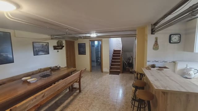 6 soveværelse Villa til salg i Carracedelo - € 285.000 (Ref: 9805873)