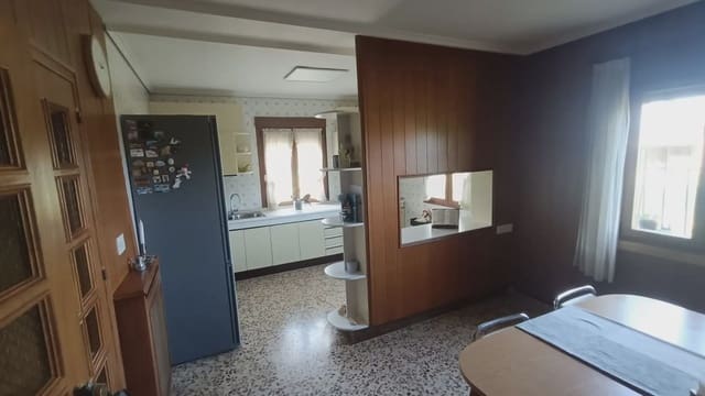 6 soveværelse Villa til salg i Carracedelo - € 285.000 (Ref: 9805873)