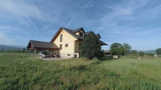 6 soveværelse Villa til salg i Carracedelo - € 285.000 (Ref: 9805873)