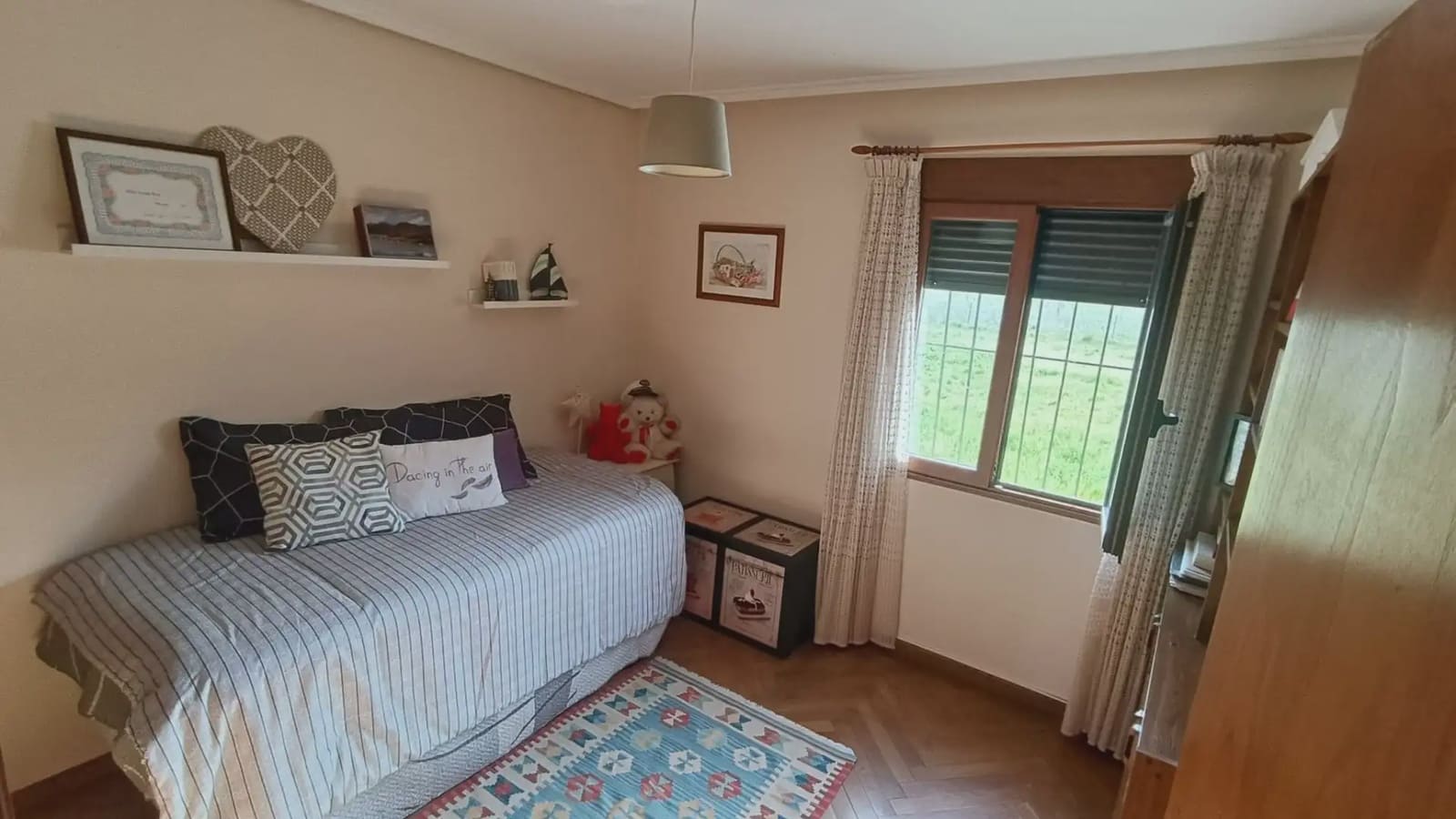 6 bedroom Villa for sale in Carracedelo - € 285,000 (Ref: 9805873)