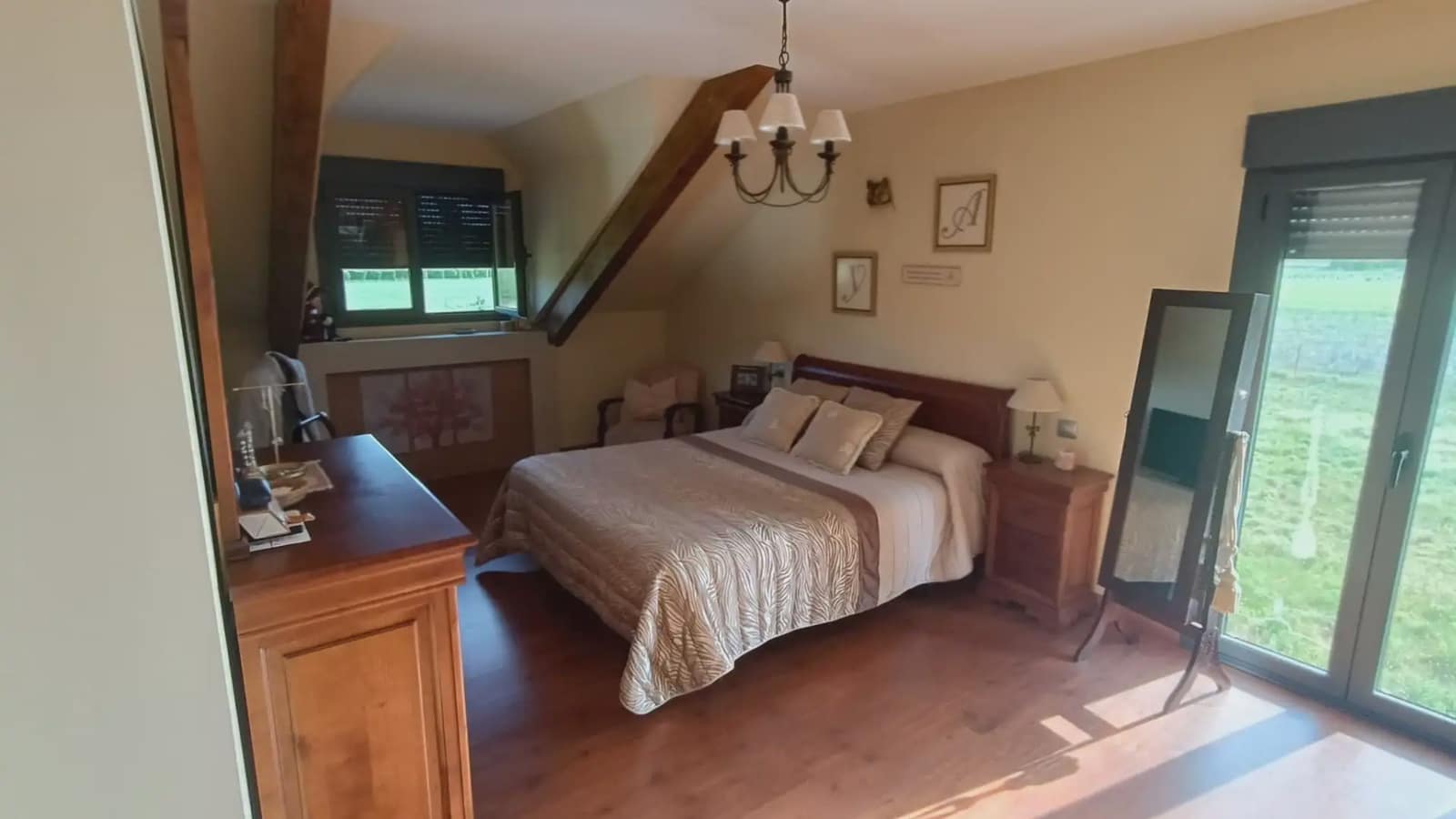 6 bedroom Villa for sale in Carracedelo - € 285,000 (Ref: 9805873)
