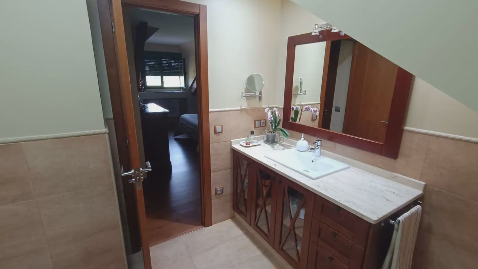 6 bedroom Villa for sale in Carracedelo - € 285,000 (Ref: 9805873)
