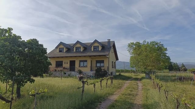 6 camera da letto Villa in vendita in Carracedelo - 285.000 € (Rif: 9805873)