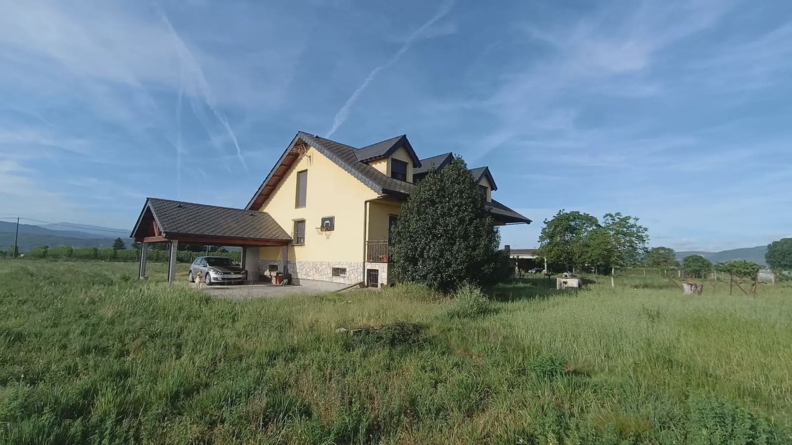 6 bedroom Villa for sale in Carracedelo - € 285,000 (Ref: 9805873)
