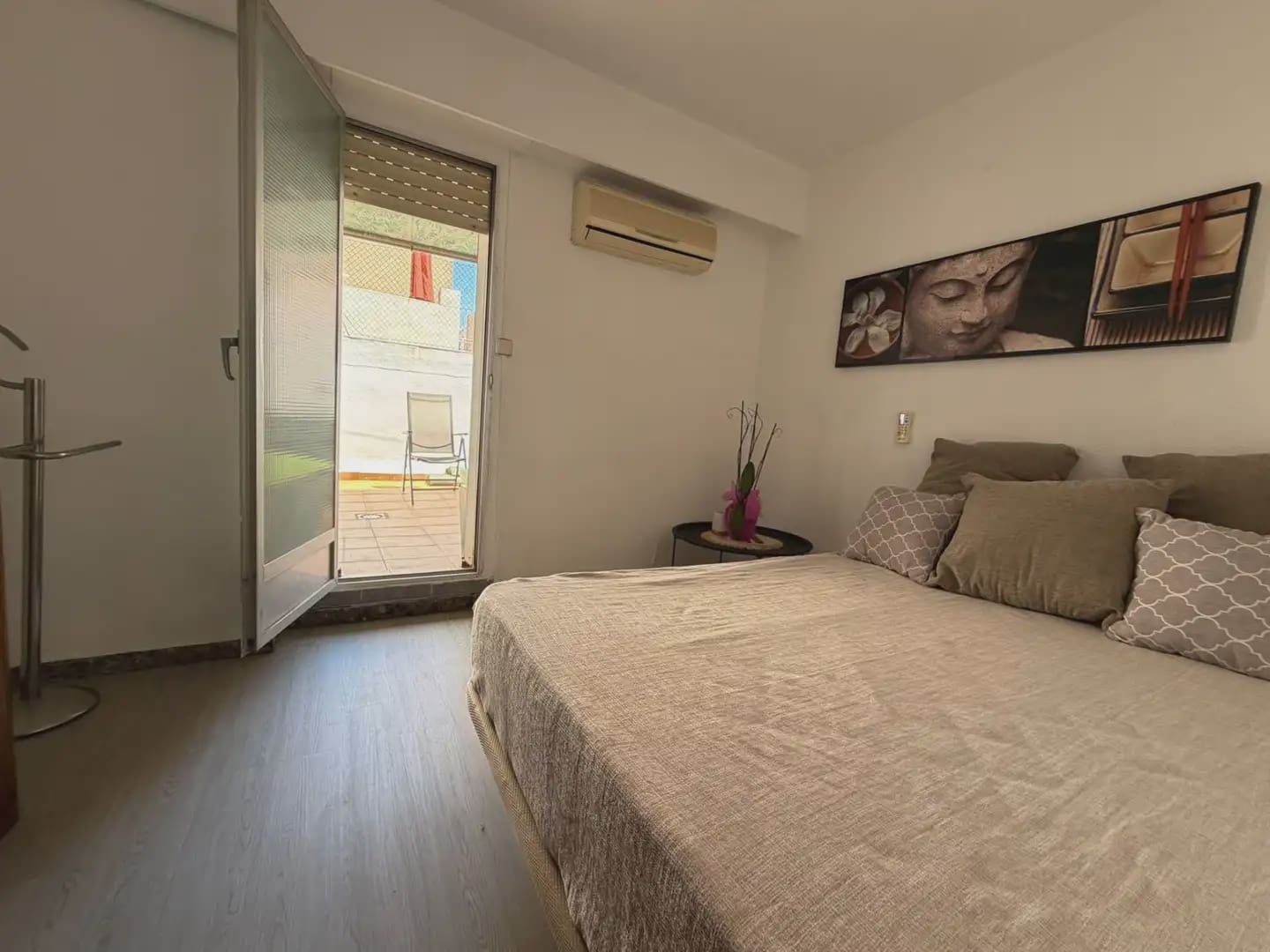 4 bedroom Flat for sale in Valencia city - € 399,000 (Ref: 9867613)