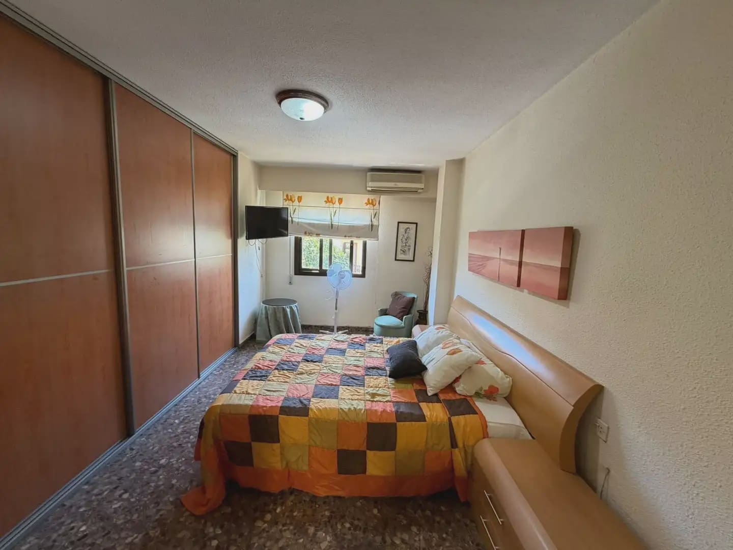 4 bedroom Flat for sale in Valencia city - € 399,000 (Ref: 9867613)