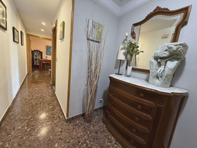 4 quarto Apartamento para venda em Benicalap, Valência cidade - 399 000 € (Ref: 9867613)