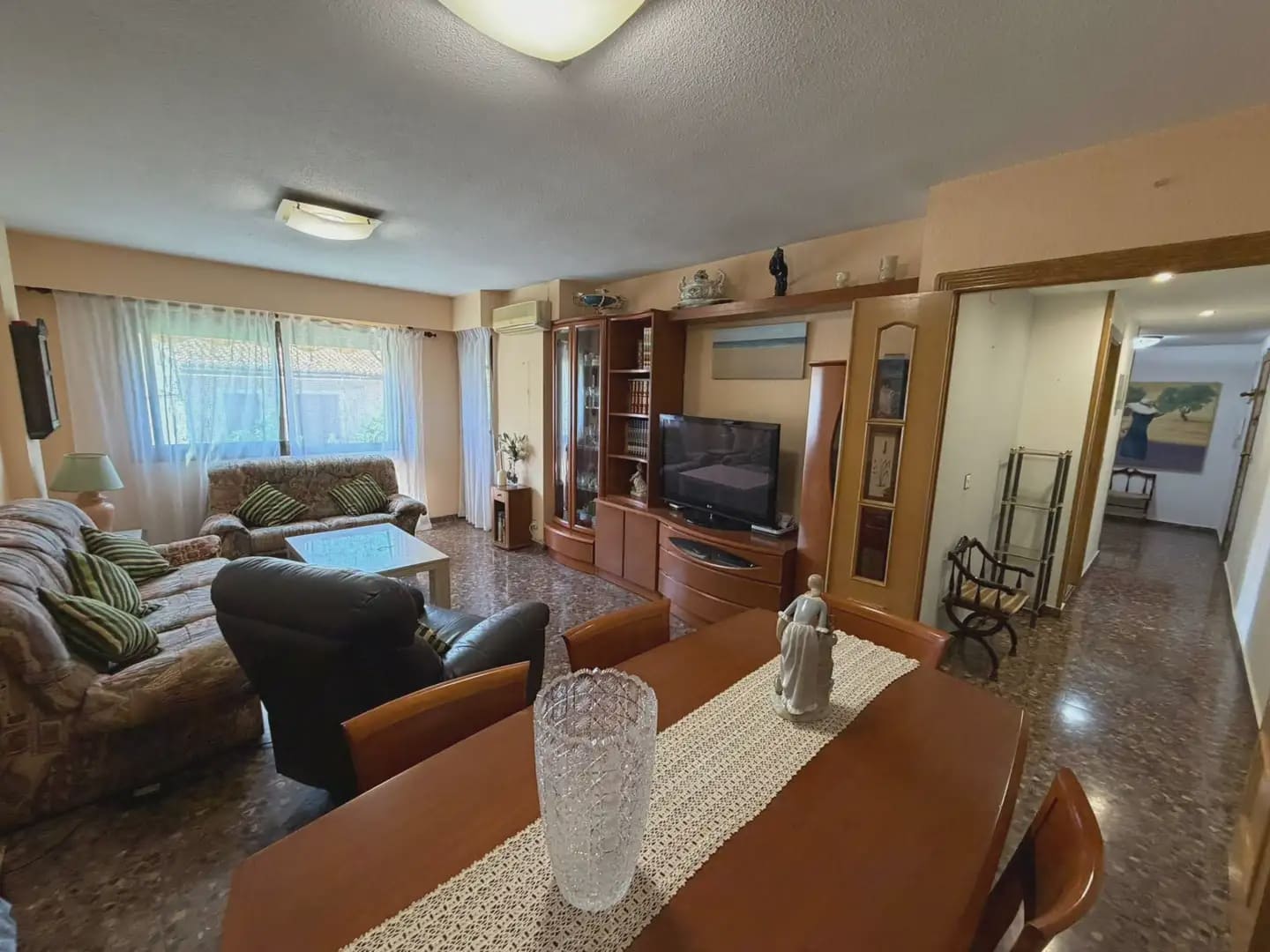 4 bedroom Flat for sale in Valencia city - € 399,000 (Ref: 9867613)