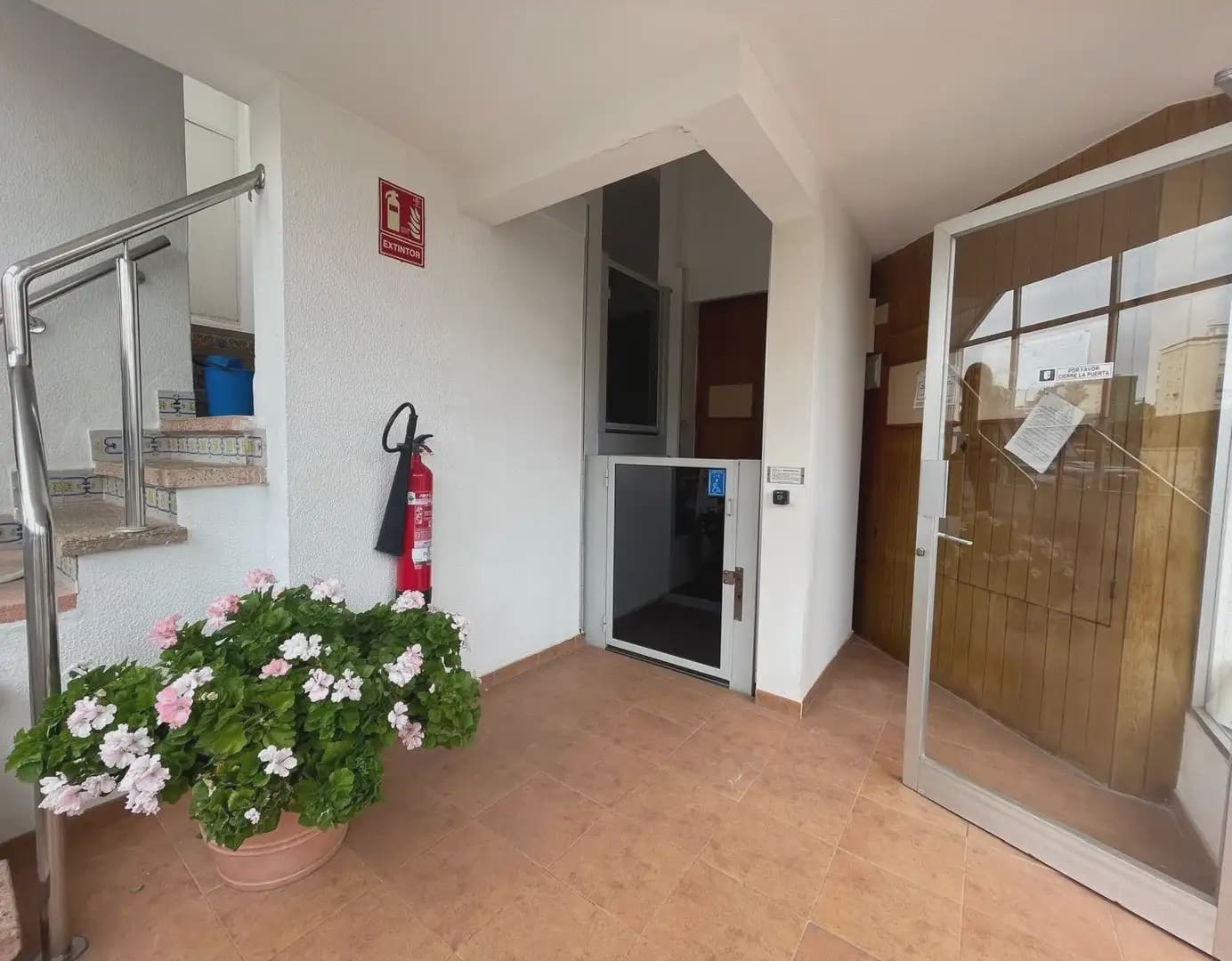 1 bedroom Flat for sale in Gandia with pool - € 210,000 (Ref: 9891358)