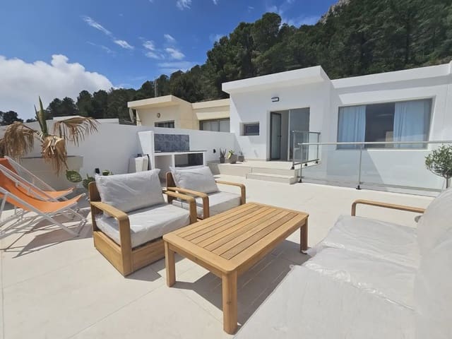 Casa de 3 habitaciones en Oltamar - Cucarres, Calpe / Calp en venta con piscina garaje - 495.000 € (Ref: 9893287)