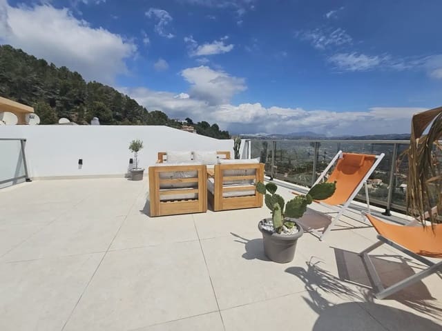 Casa de 3 habitaciones en Oltamar - Cucarres, Calpe / Calp en venta con piscina garaje - 495.000 € (Ref: 9893287)