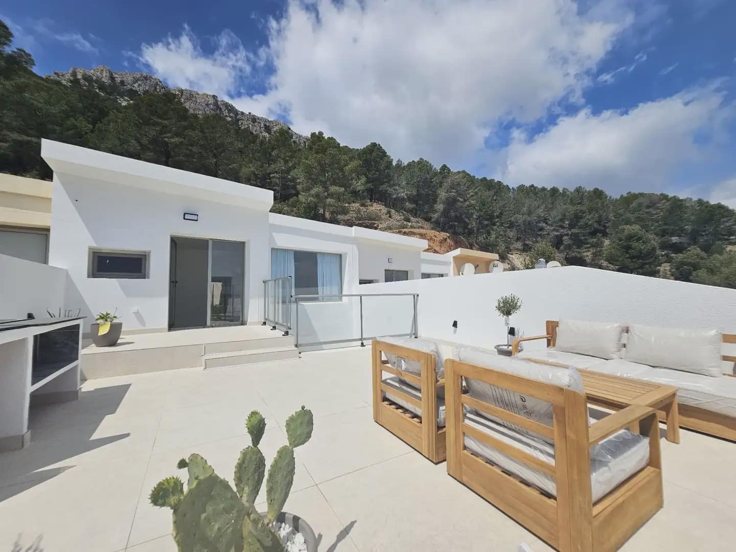 3 Zimmer Haus zu verkaufen in Calpe / Calp mit Pool Garage - 495.000 € (Ref: 9893287)