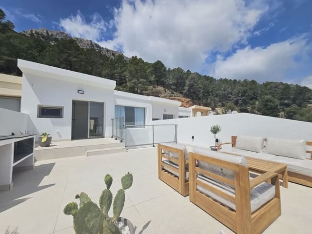 Casa de 3 habitaciones en Oltamar - Cucarres, Calpe / Calp en venta con piscina garaje - 495.000 € (Ref: 9893287)