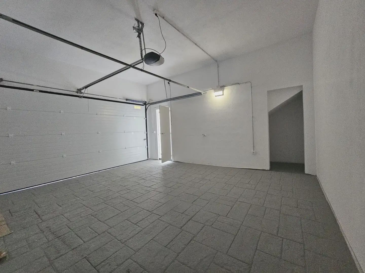 3 makuuhuone Omakotitalo myytävänä paikassa Calpe / Calp mukana uima-altaan 
autotalli - 495 000 € (Ref: 9893287)