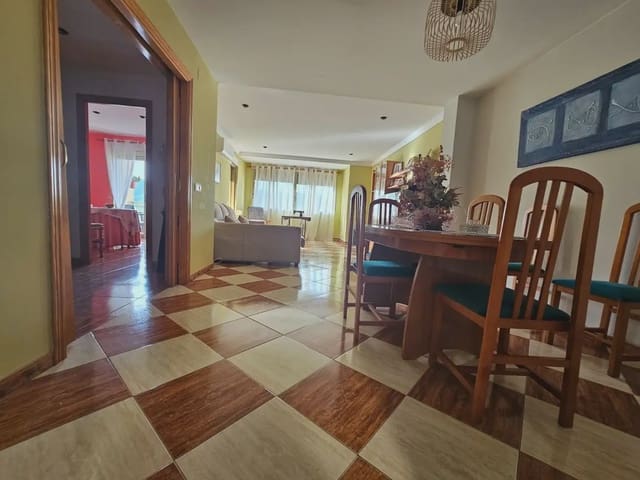 Piso de 4 habitaciones en Xeresa en venta - 185.000 € (Ref: 9896900)