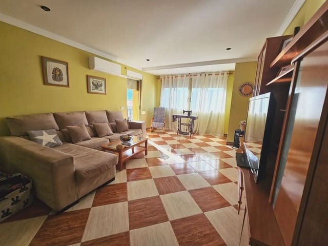 Piso de 4 habitaciones en Xeresa en venta - 185.000 € (Ref: 9896900)