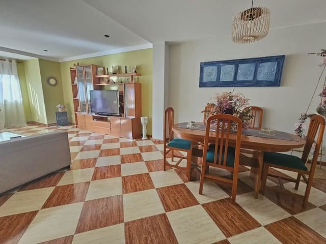 Piso de 4 habitaciones en Xeresa en venta - 185.000 € (Ref: 9896900)