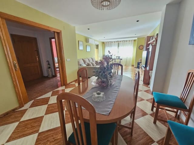 Piso de 4 habitaciones en Xeresa en venta - 185.000 € (Ref: 9896900)
