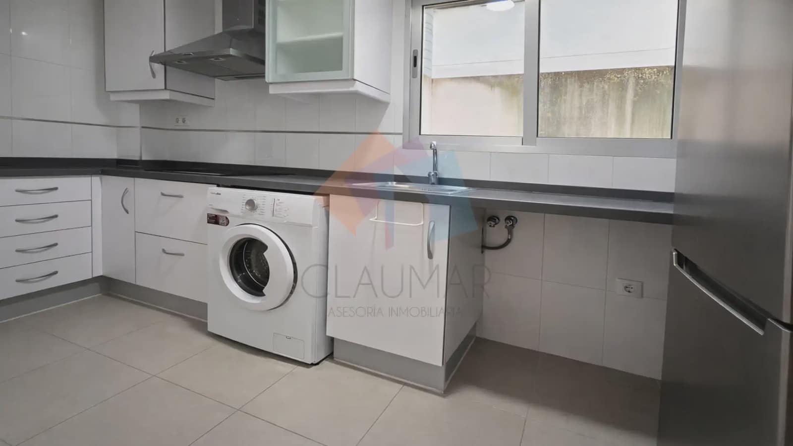 2 bedroom Flat for sale in Gandia - € 235,000 (Ref: 9902151)