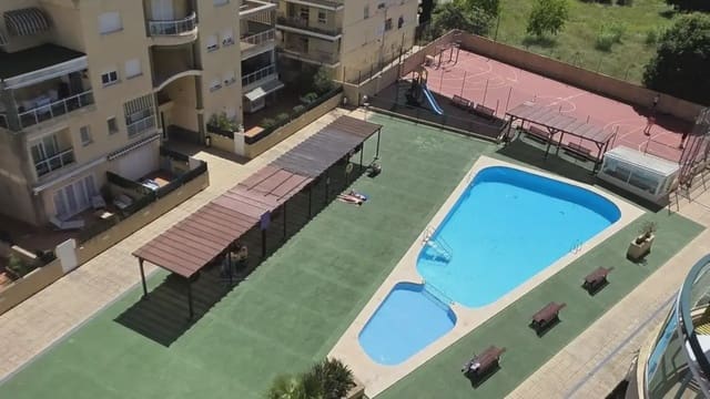 Piso de 3 habitaciones en Gandia en venta con piscina - 319.000 € (Ref: 9911578)