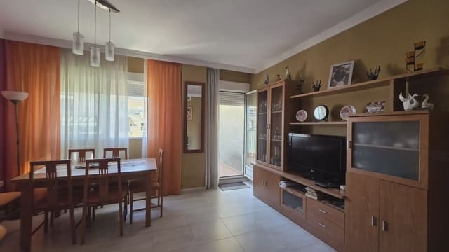 Piso de 3 habitaciones en Gandia en venta con piscina - 319.000 € (Ref: 9911578)
