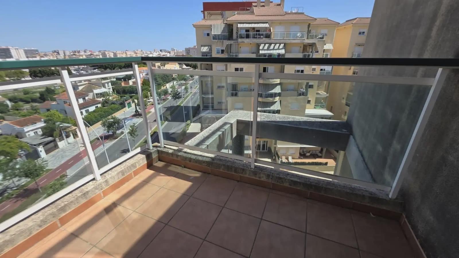 3 makuuhuone Asunto myytävänä paikassa Gandia mukana uima-altaan - 319 000 € (Ref: 9911578)